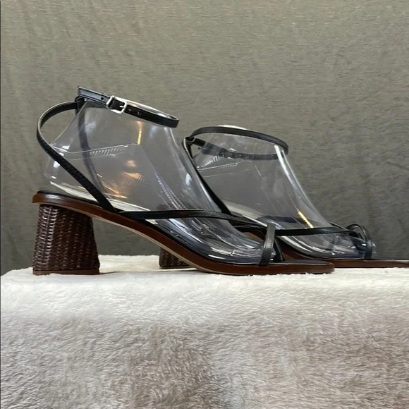 Dolce Vita Black Heels‎ with Ankle Strap - Picture 4 of 9